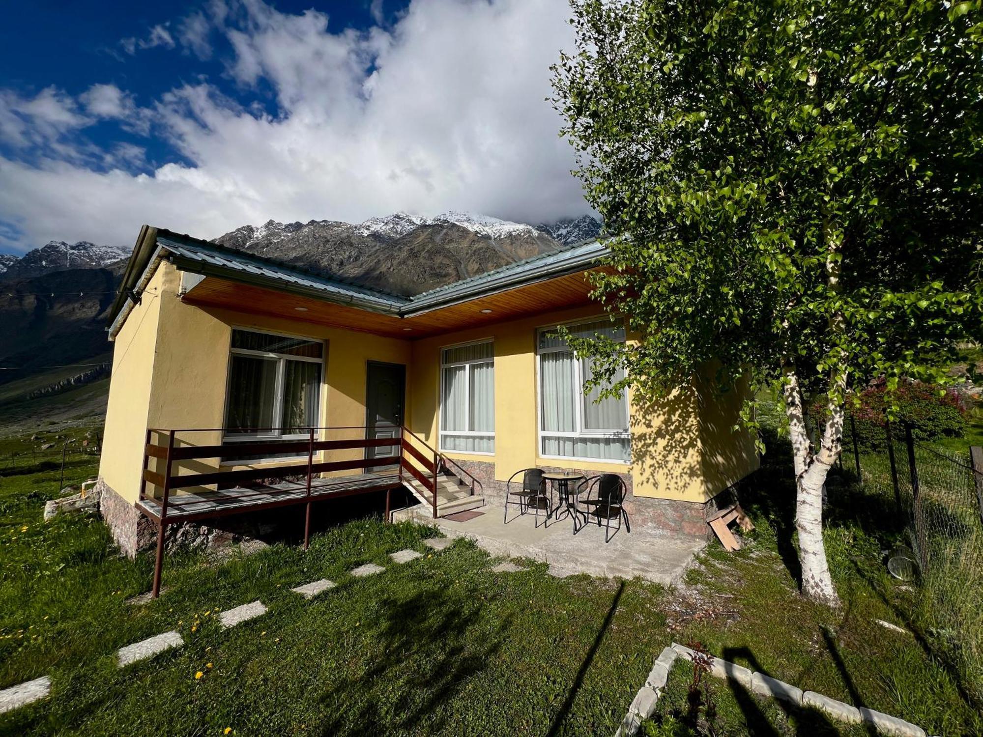 Mountain Kazbegi Apartment Ngoại thất bức ảnh